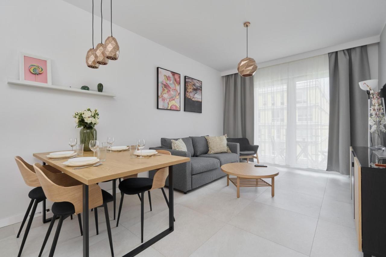 Apartment Lwowska By The Malta With Parking By Renters Prestige